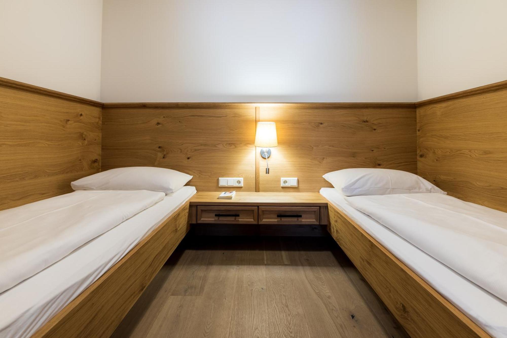 Deluxe Suite,1771571782:JPEG